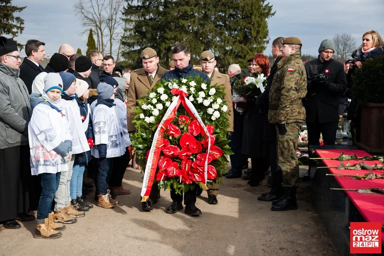 Pochowano żołnierzy 201 Pułku Piechoty (zdjęcia, wideo)