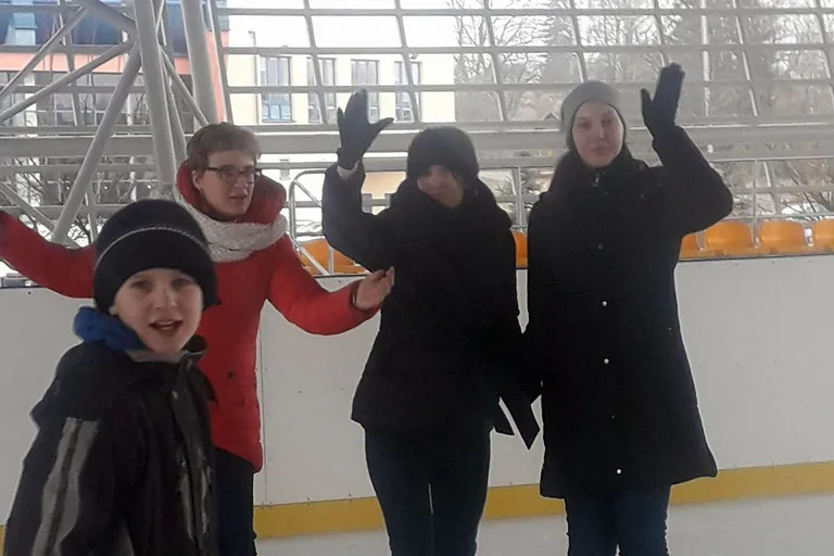 Lodowe szaleństwo uczniów ZSS w Starym Lubiejewie (zdjęcia)