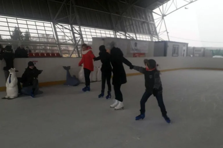 Lodowe szaleństwo uczniów ZSS w Starym Lubiejewie (zdjęcia)