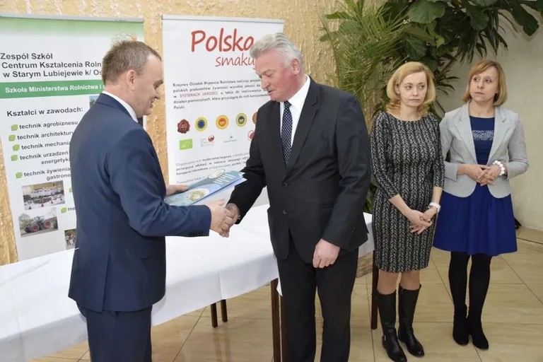 Konkurs kulinarny w lubiejewskim ZS CKR (zdjęcia)