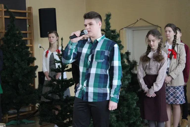 Uczniowie "jedynki" nie zapomnieli o żołnierzach wyklętych (zdjęcia)
