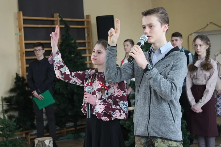 Uczniowie "jedynki" nie zapomnieli o żołnierzach wyklętych (zdjęcia)