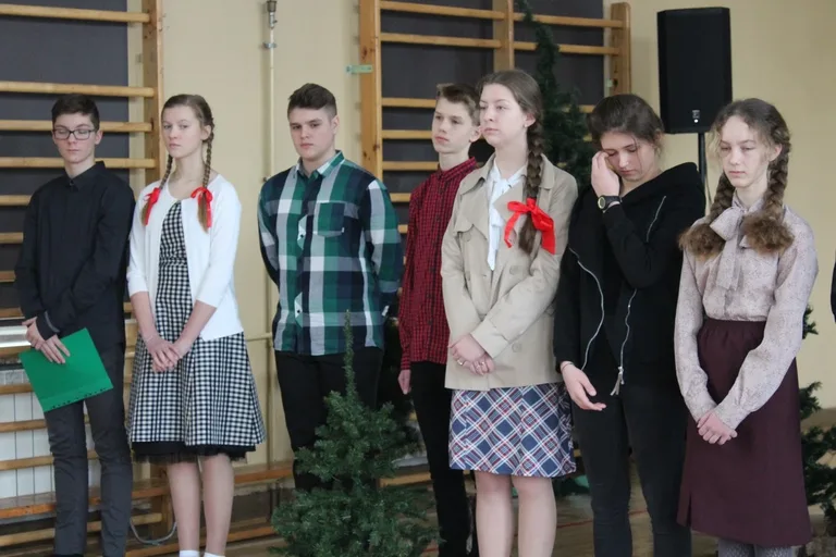 Uczniowie "jedynki" nie zapomnieli o żołnierzach wyklętych (zdjęcia)