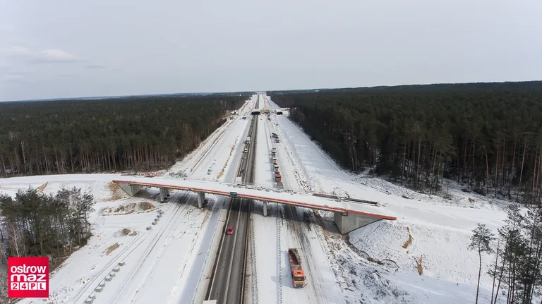 Rozbudowa S8 coraz bliżej końca (zdjęcia lotnicze, wideo)