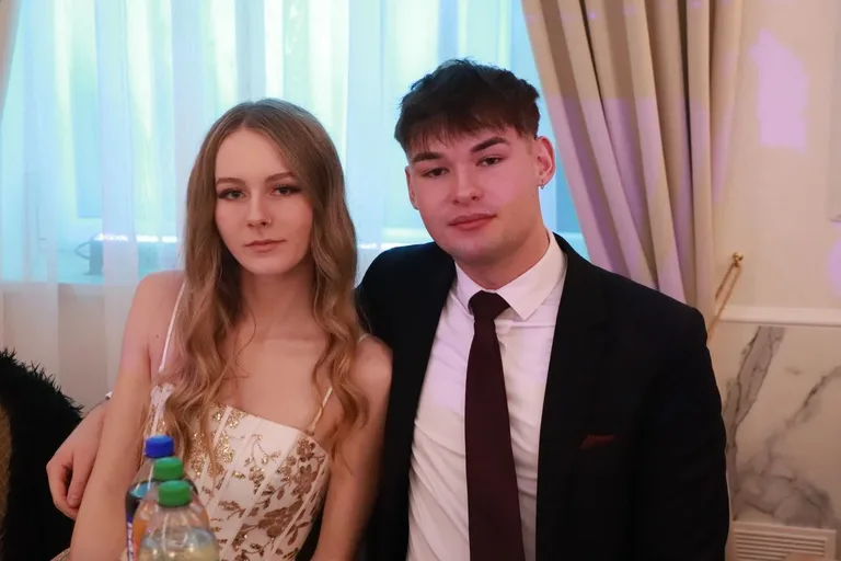 Bal jak z bajki! Studniówka LO im. M. Kopernika w Ostrowi Mazowieckiej (zdjęcia, wideo)