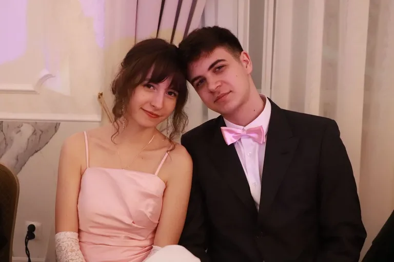 Bal jak z bajki! Studniówka LO im. M. Kopernika w Ostrowi Mazowieckiej (zdjęcia, wideo)