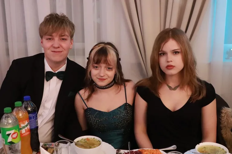 Bal jak z bajki! Studniówka LO im. M. Kopernika w Ostrowi Mazowieckiej (zdjęcia, wideo)