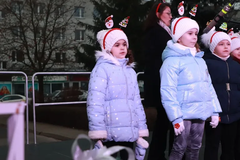 Miejska Wigilia w Ostrowi Mazowieckiej. Wyjątkowe świętowanie Bożego Narodzenia (zdjęcia, wideo)