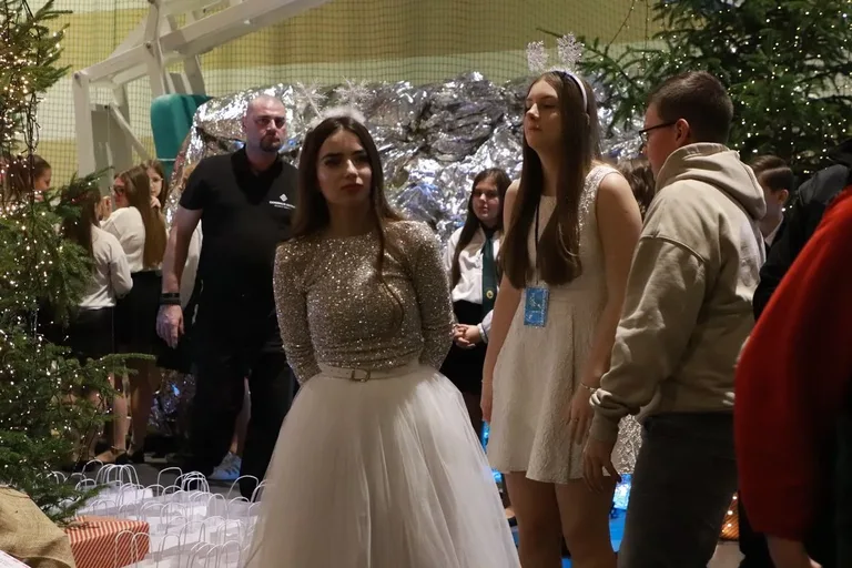 Świąteczne spotkanie z Mikołajem w Ostrowi Mazowieckiej (zdjęcia)