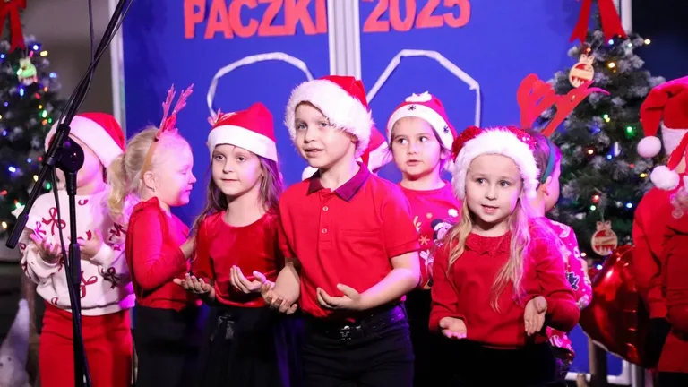 Szlachetna Paczka w Ostrowi Mazowieckiej. Emocjonalny finał pełen wdzięczności dla wolontariuszy i darczyńców (zdjęcia, wideo)