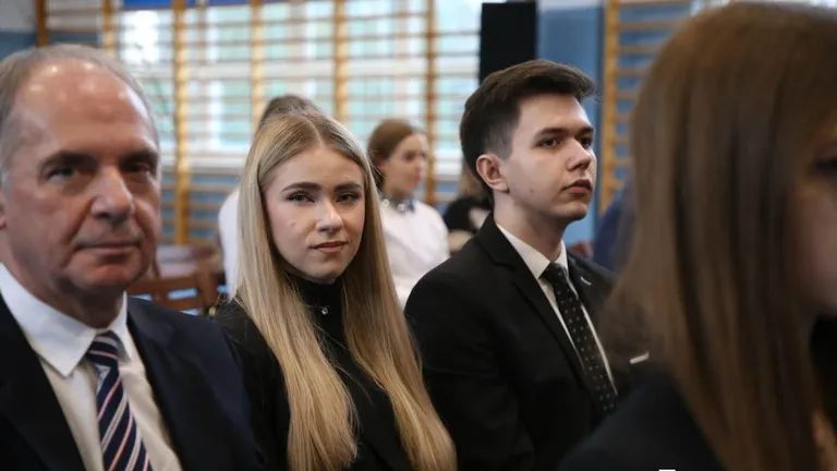 Najlepsi z najlepszych ze stypendiami premiera. Wręczono je uczniom z regionu (zdjęcia, wideo)