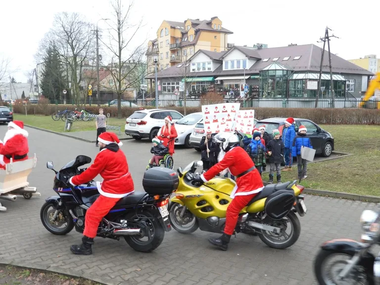 Motomikołaje w Ostrowi Mazowieckiej. Świąteczna akcja KM STAJNIA