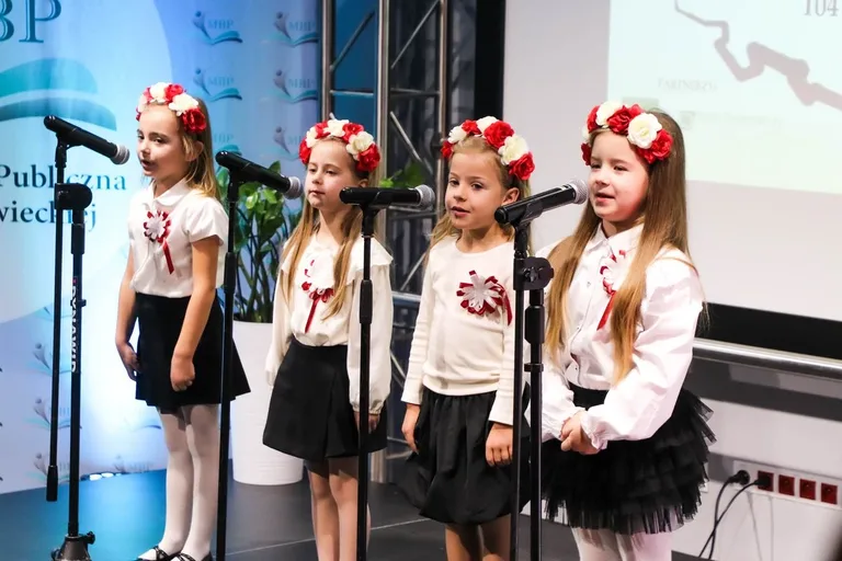 Koncert Galowy zakończył "Tydzień dla Polski". Nagrody, emocje i patriotyczna atmosfera w Starej Elektrowni (zdjęcia, wideo)
