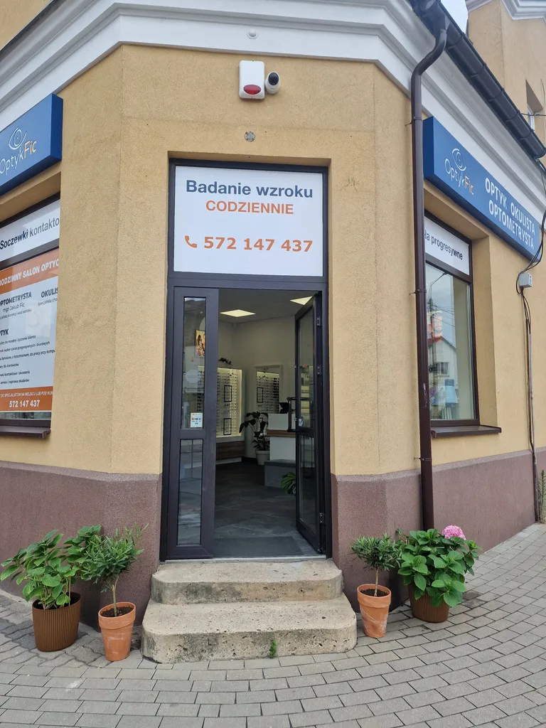 Profesjonalna opieka dla Twojego wzroku. Optyk Fic w Ostrowi Mazowieckiej (zdjęcia)