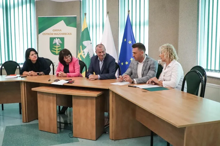 Miliony z Unii na lokalne inwestycje. Ostrów i Brok na liście beneficjentów (zdjęcia)