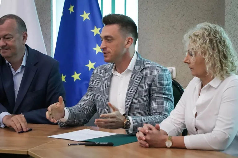 Miliony z Unii na lokalne inwestycje. Ostrów i Brok na liście beneficjentów (zdjęcia)