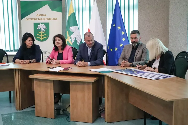 Miliony z Unii na lokalne inwestycje. Ostrów i Brok na liście beneficjentów (zdjęcia)