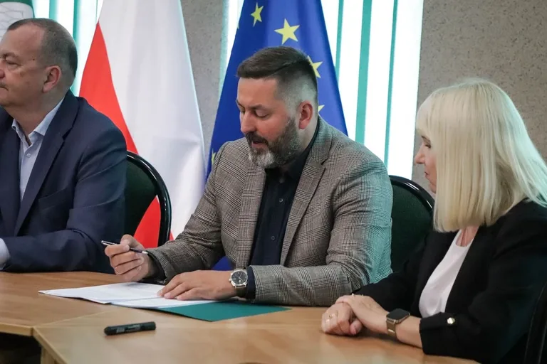 Miliony z Unii na lokalne inwestycje. Ostrów i Brok na liście beneficjentów (zdjęcia)