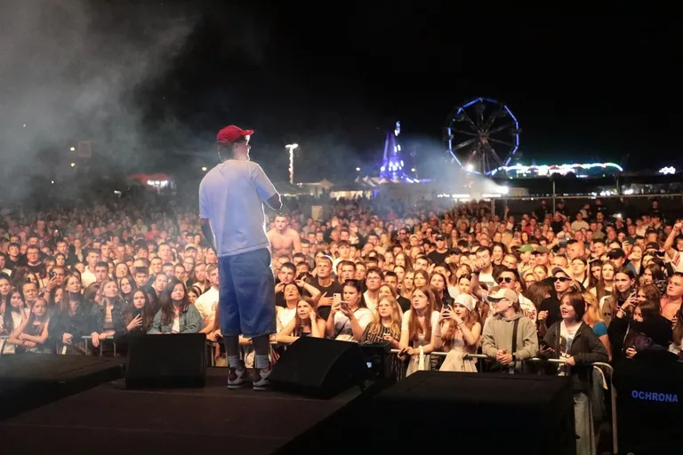 Tłumy na plaży i koncerty pod gwiazdami. Dni Broku znów zachwyciły (zdjęcia)