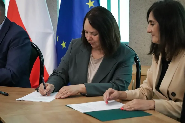 Miliony z Unii na lokalne inwestycje. Ostrów i Brok na liście beneficjentów (zdjęcia)