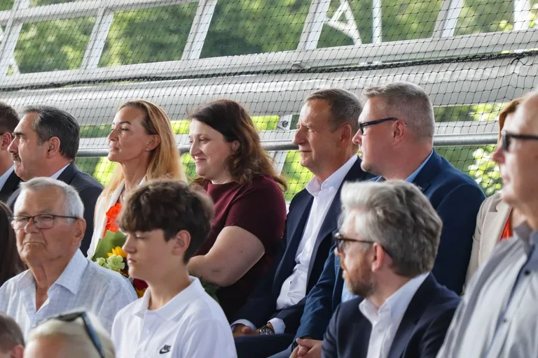 Medale, awanse i wzruszenia. Policja w Ostrowi Mazowieckiej uczciła swoje święto (zdjęcia)