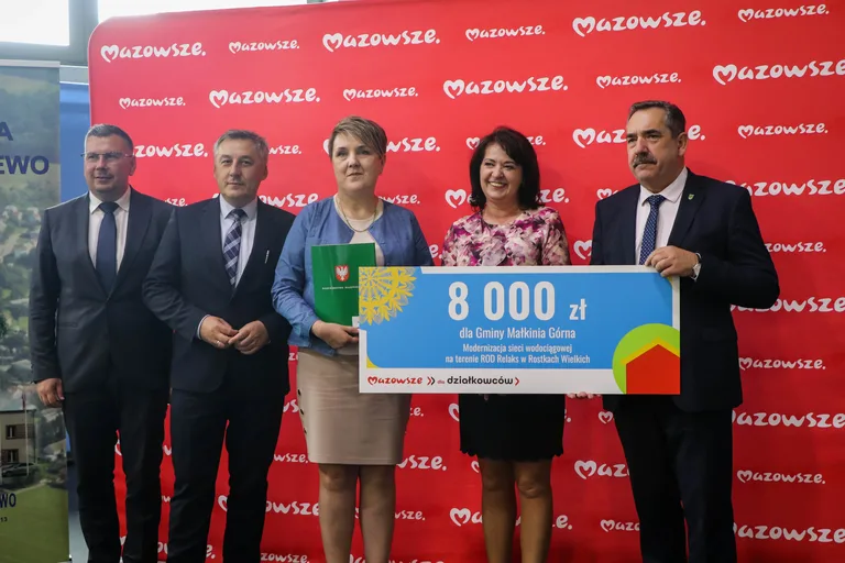 Bieżnia, tężnia i działki z dofinansowaniem. Miliony z Mazowsza dla samorządów z powiatu ostrowskiego (zdjęcia)