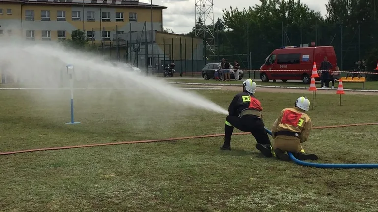 Strażacka rywalizacja, emocje i aplauz. Drużyny OSP dały z siebie wszystko! (zdjęcia)