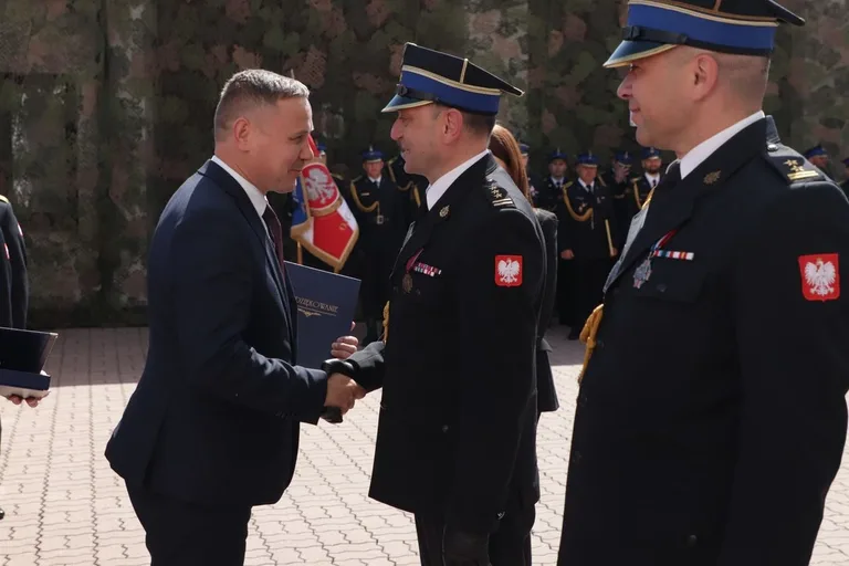 Uroczystość z okazji Powiatowych Obchodów Dnia Strażaka w Ostrowi Mazowieckiej (zdjęcia)
