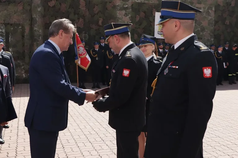 Uroczystość z okazji Powiatowych Obchodów Dnia Strażaka w Ostrowi Mazowieckiej (zdjęcia)