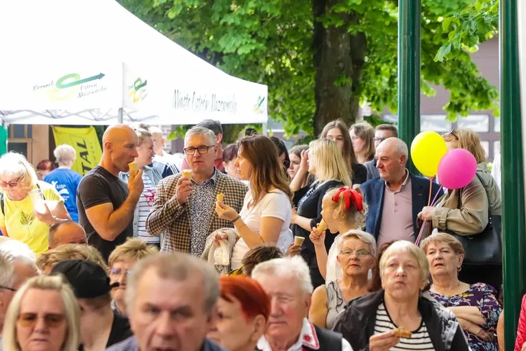 Literatura, kugiel i dobra zabawa. Za nami XIV Ostrowski Piknik z Książką! (zdjęcia)