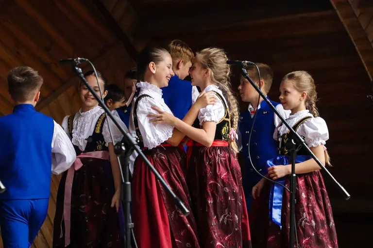 Literatura, kugiel i dobra zabawa. Za nami XIV Ostrowski Piknik z Książką! (zdjęcia)