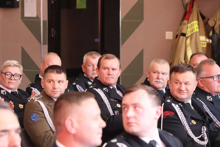 Uroczystość z okazji Powiatowych Obchodów Dnia Strażaka w Ostrowi Mazowieckiej (zdjęcia)