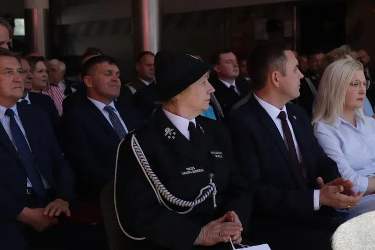 Uroczystość z okazji Powiatowych Obchodów Dnia Strażaka w Ostrowi Mazowieckiej (zdjęcia)