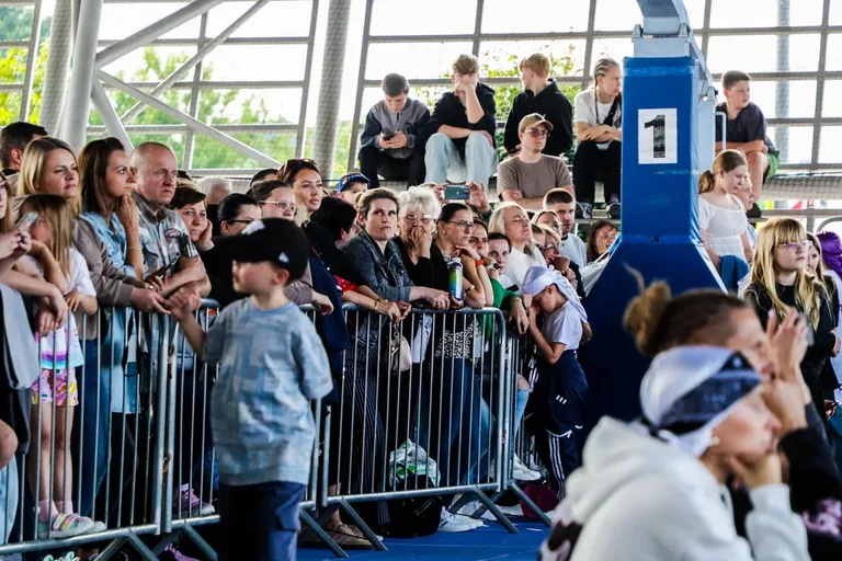 Pierwszy dzień za nami! Mieszkańcy świętowali wspólnie z artystami (zdjęcia)