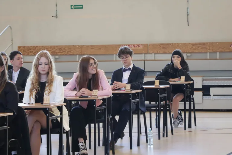 Trzeci dzień egzaminów. Maturzyści zmierzyli się z językiem obcym (zdjęcia)
