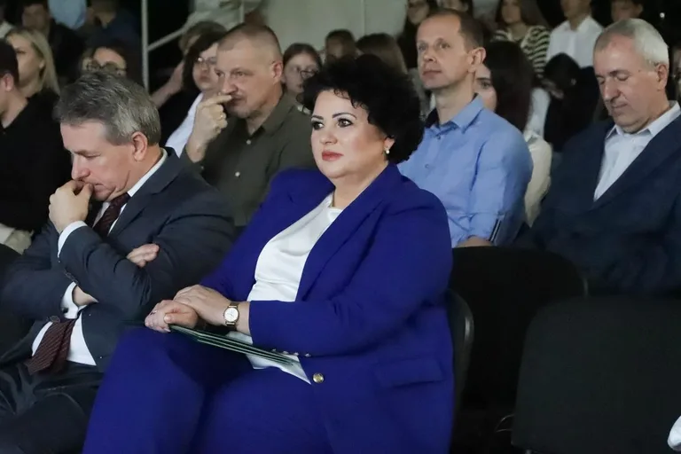 Maturzyści "Koperniczka" zakończyli naukę w liceum (zdjęcia)