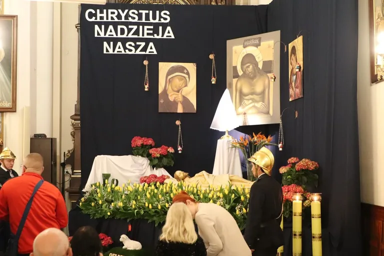 Groby Pańskie w parafiach w Ostrowi Mazowieckiej (zdjęcia)