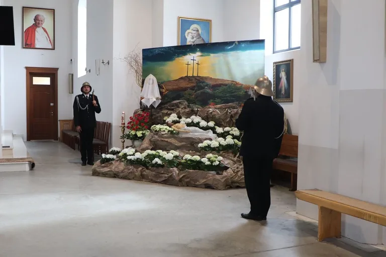 Groby Pańskie w parafiach w Ostrowi Mazowieckiej (zdjęcia)