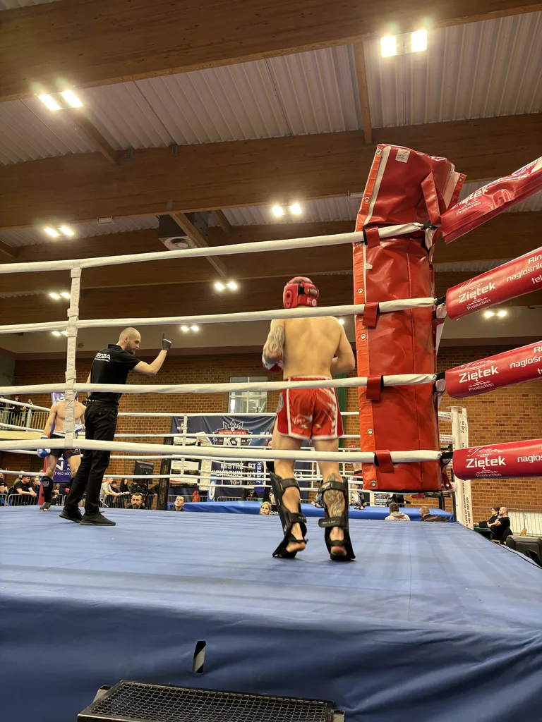 Dwa medale Mistrzostw Polski w kickboxingu wracają do Ostrowi! (zdjęcia)