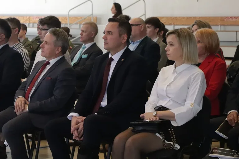 85 lat od Zbrodni Katyńskiej. Wzruszające uroczystości połączyły pokolenia w hołdzie bohaterom (zdjęcia)