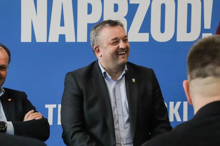 Ostrów Mazowiecka na mapie samorządowych debat. Spotkanie w ramach inicjatywy "Samorządy Naprzód" (zdjęcia)