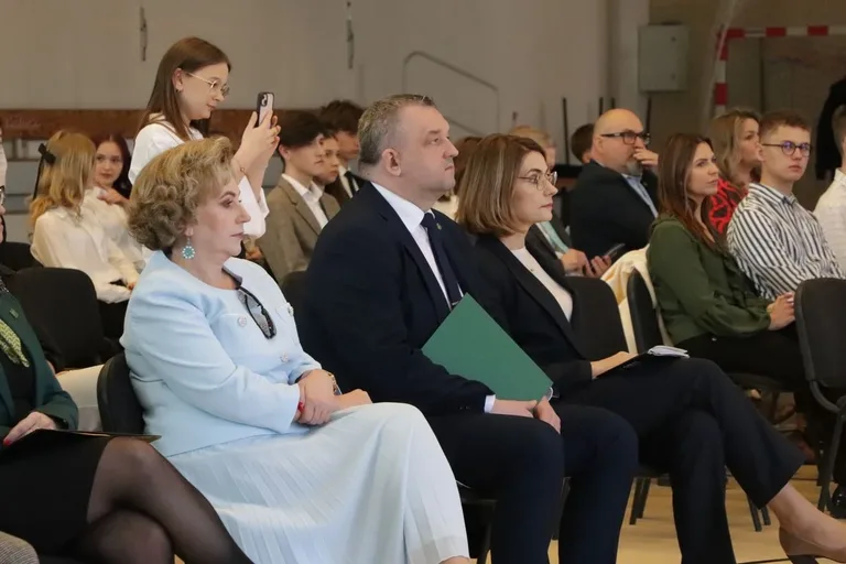85 lat od Zbrodni Katyńskiej. Wzruszające uroczystości połączyły pokolenia w hołdzie bohaterom (zdjęcia)