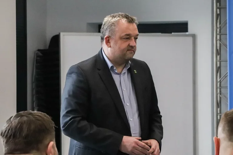 Ostrów Mazowiecka na mapie samorządowych debat. Spotkanie w ramach inicjatywy "Samorządy Naprzód" (zdjęcia)
