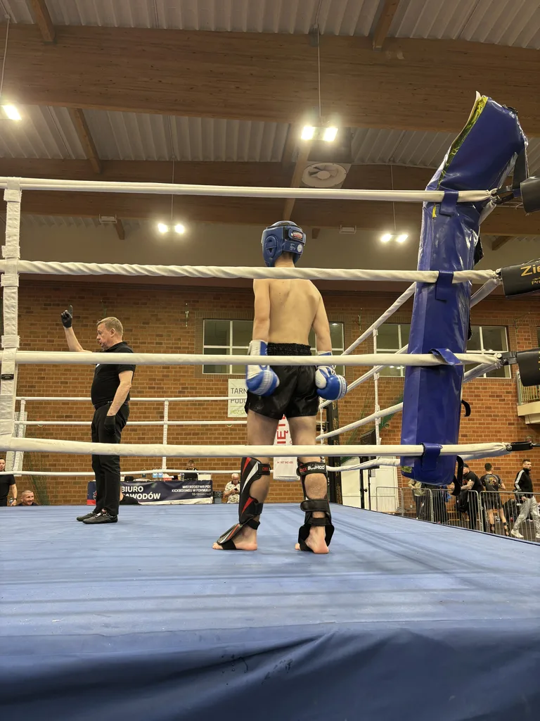 Dwa medale Mistrzostw Polski w kickboxingu wracają do Ostrowi! (zdjęcia)