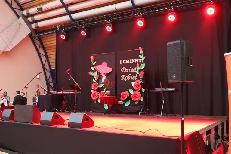Małkinia Górna świętowała Dzień Kobiet. Pierwsza edycja wydarzenia za nami! (zdjęcia, wideo)