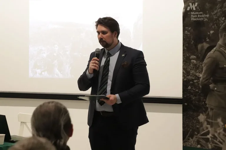 Spotkanie z historią. Promocja wznowionej książki Zbigniewa Kempistego (zdjęcia)