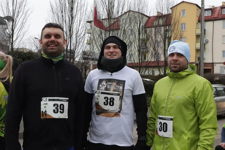 Bieg "Tropem Wilczym" w Ostrowi Mazowieckiej. Sport i historia w jednym (zdjęcia)