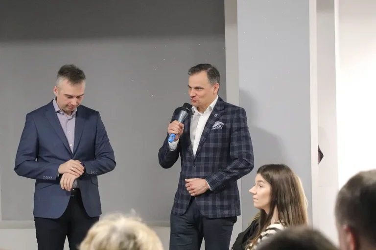 Biznesowa debata w Ostrowi Mazowieckiej. Gościem był Ryszard Petru (zdjęcia)