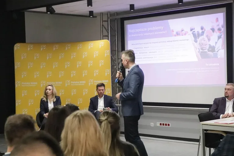 Biznesowa debata w Ostrowi Mazowieckiej. Gościem był Ryszard Petru (zdjęcia)
