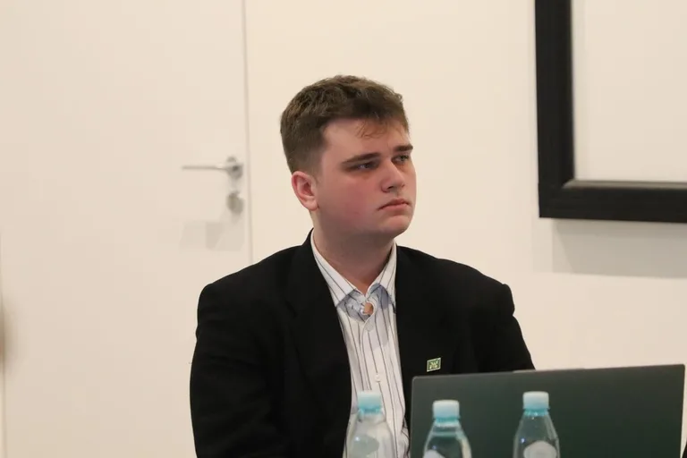 Młodzi rozmawiali o Zbrodni Katyńskiej. Spotkanie pełne refleksji (zdjęcia)